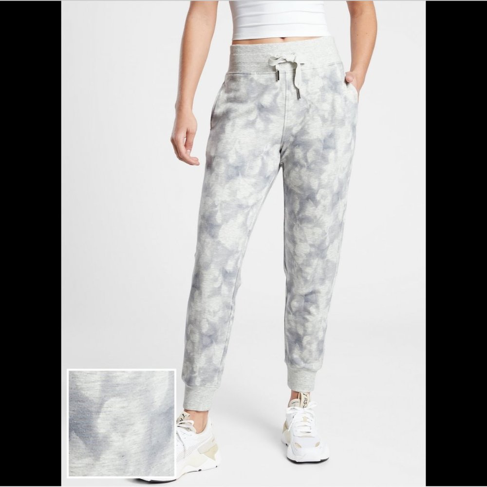 Athleta Serene Light Gray Drawstring Waistband Ba… - image 1